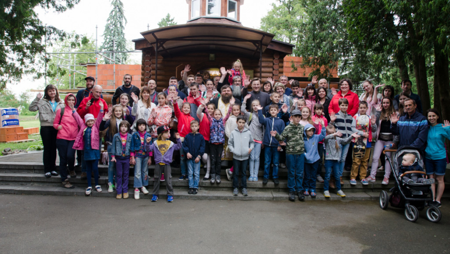 Учні дитячої недільної школи Володимирського собору відвідали Межигірський монастир